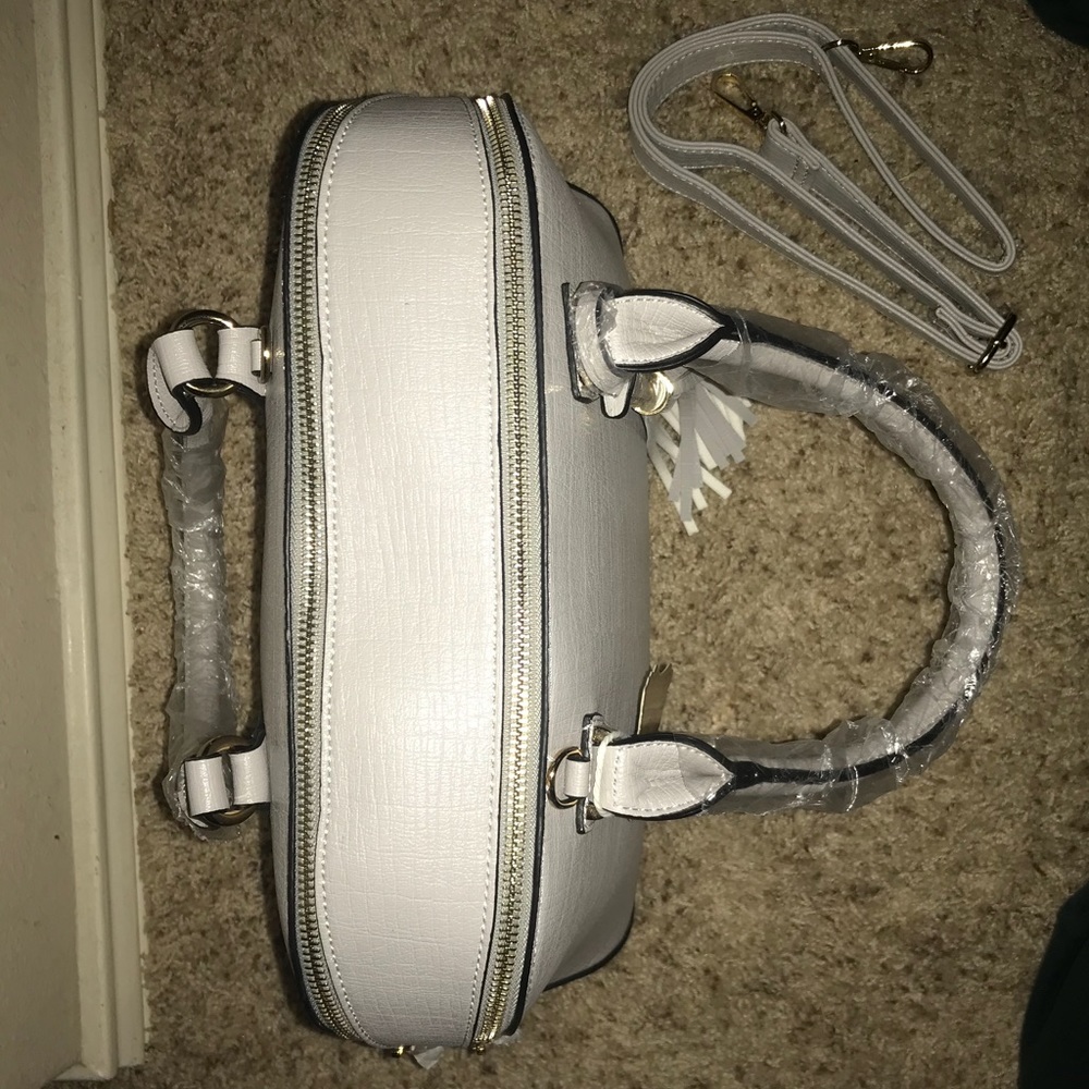 Handbag - Picture 3 of 5